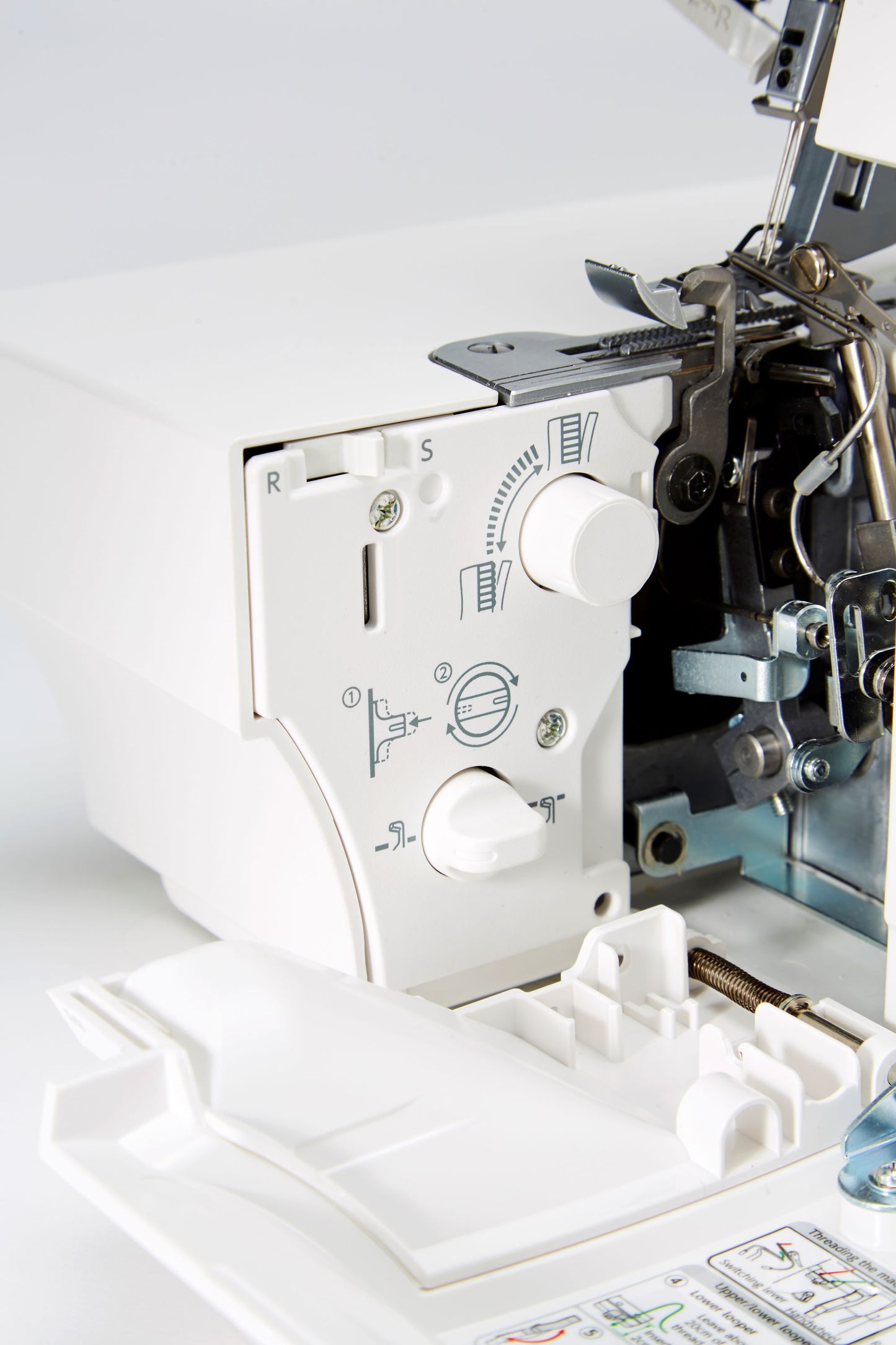 Janome AT2000D Professional Overlocker OFFER