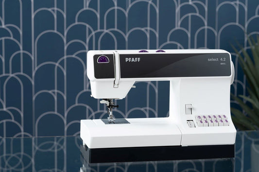 Pre-loved Pfaff Select 4.2 Sewing Machine