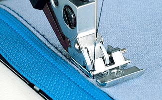 Pfaff Zipper Foot with IDT