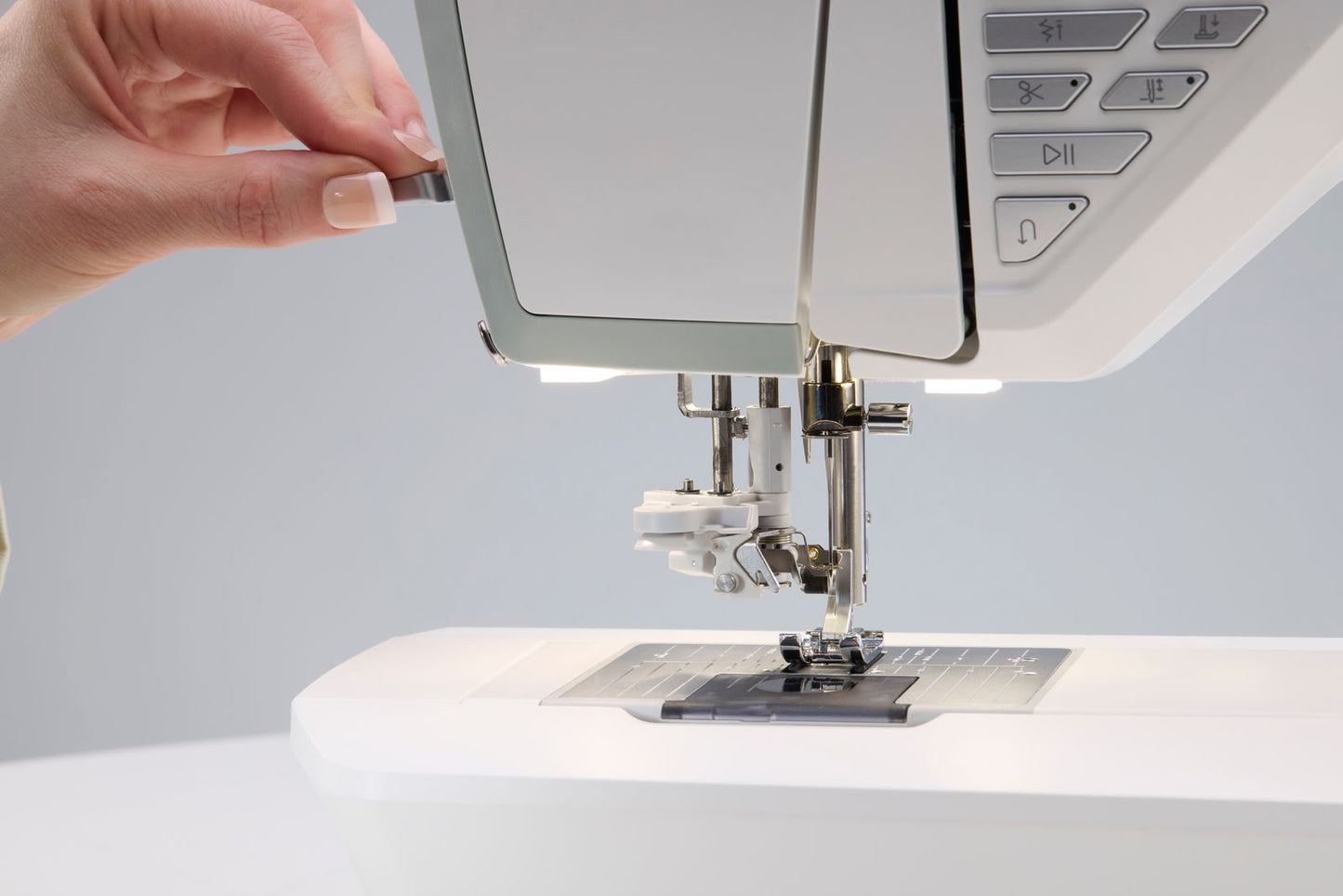 Husqvarna Topaz 55Q Sewing Machine