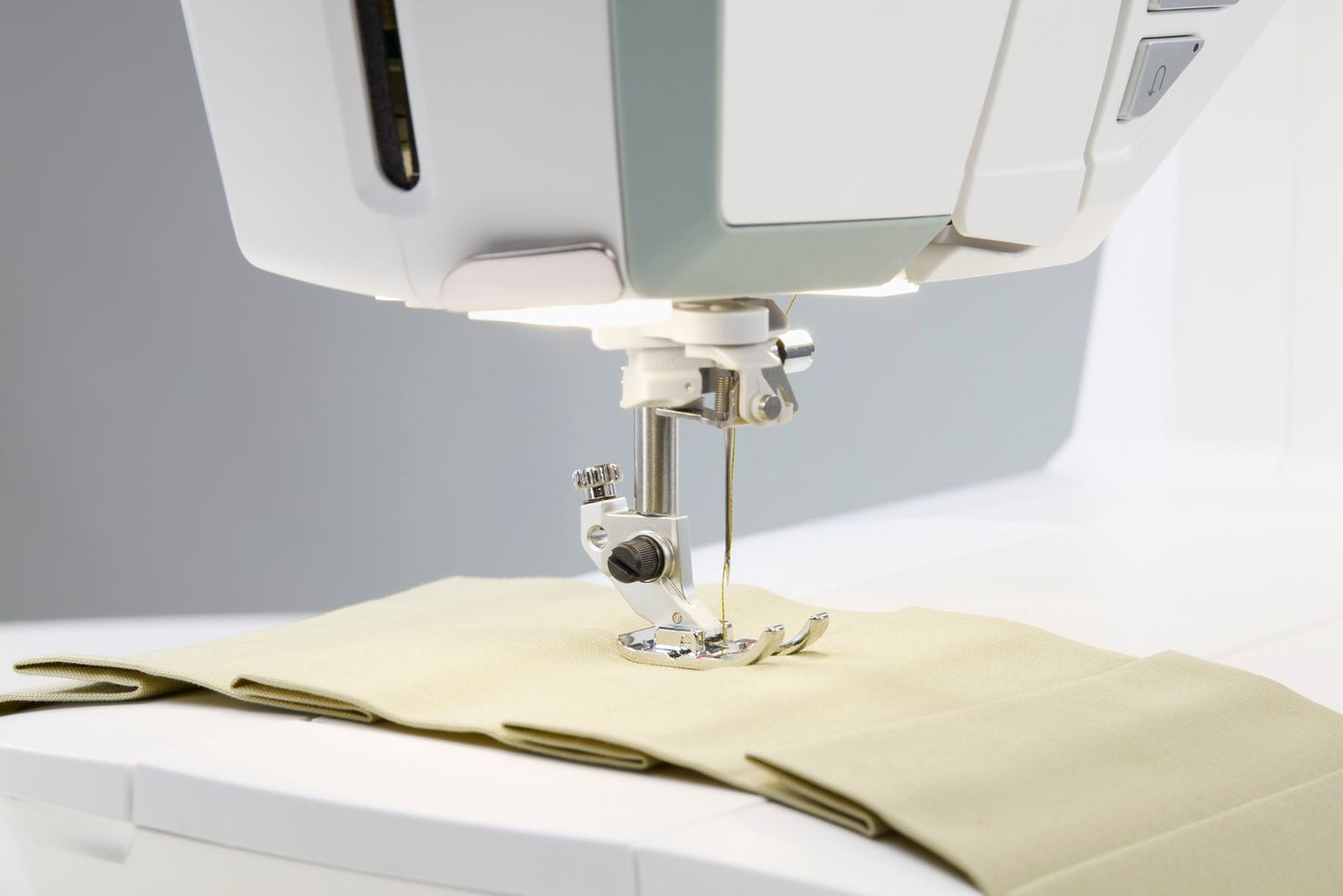 Husqvarna Topaz 55Q Sewing Machine