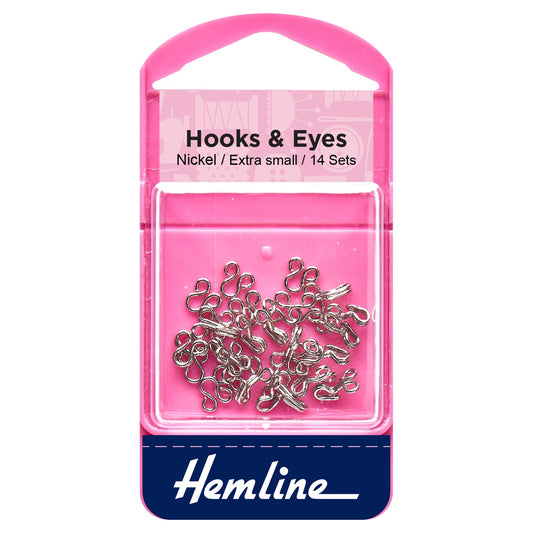 Hooks & Eyes silver